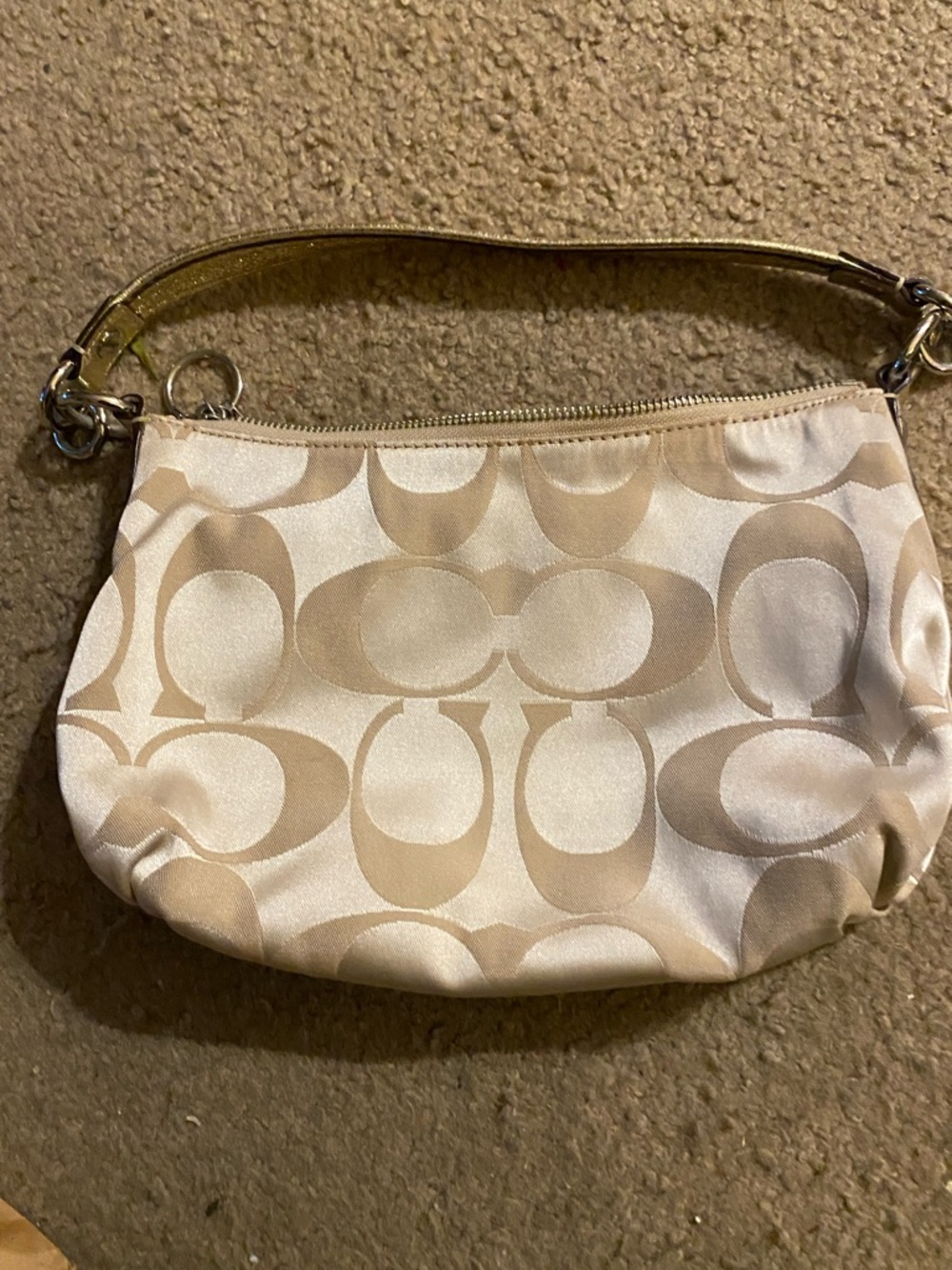 Coach Beige Signature Jacquard Shoulder Bag with Gold Trim - Picture 8 of 11